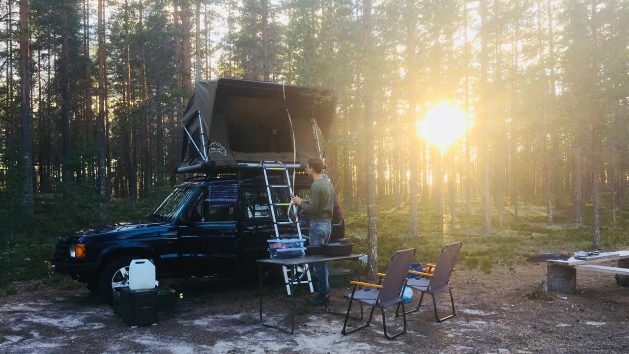 avonturiers-weekendje-weg-min Voor avonturiers, kamperen met de daktent op de landrover