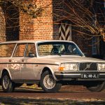 VAN HET PAD Volvo 240 Estate trouwauto